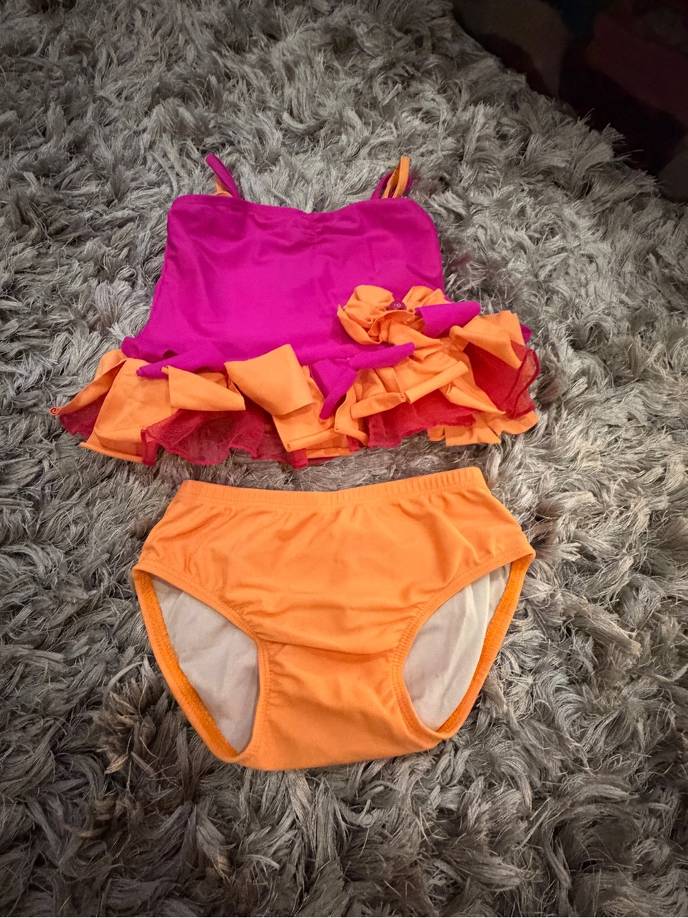 Isobella & Chloe Pink and Orange Ruffle 2 piece swimsuit boutique 🌸🌸🌸